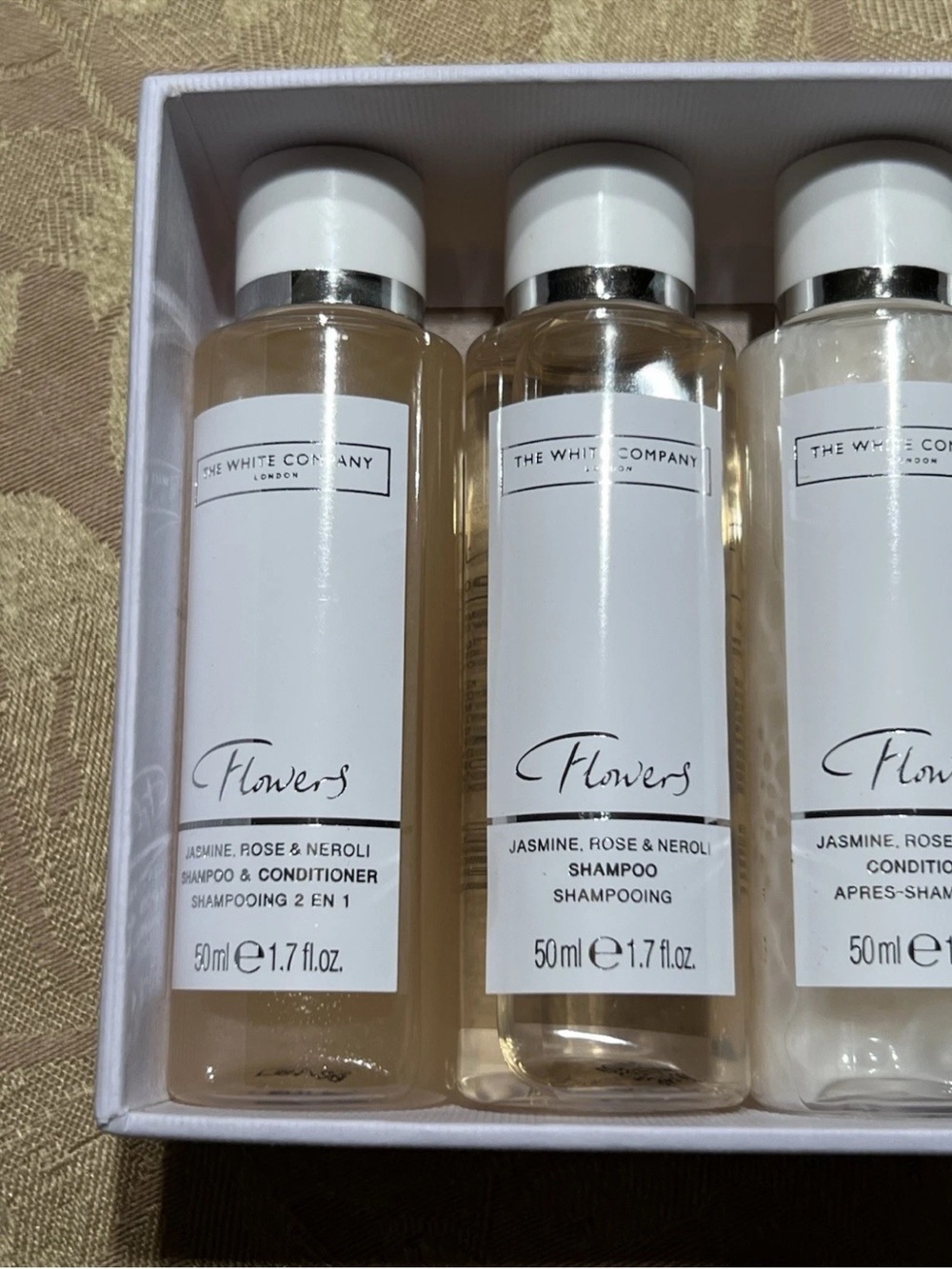 The White Company London Flowers bath & body Travel Size Gift Set Box - Picture 4 of 8